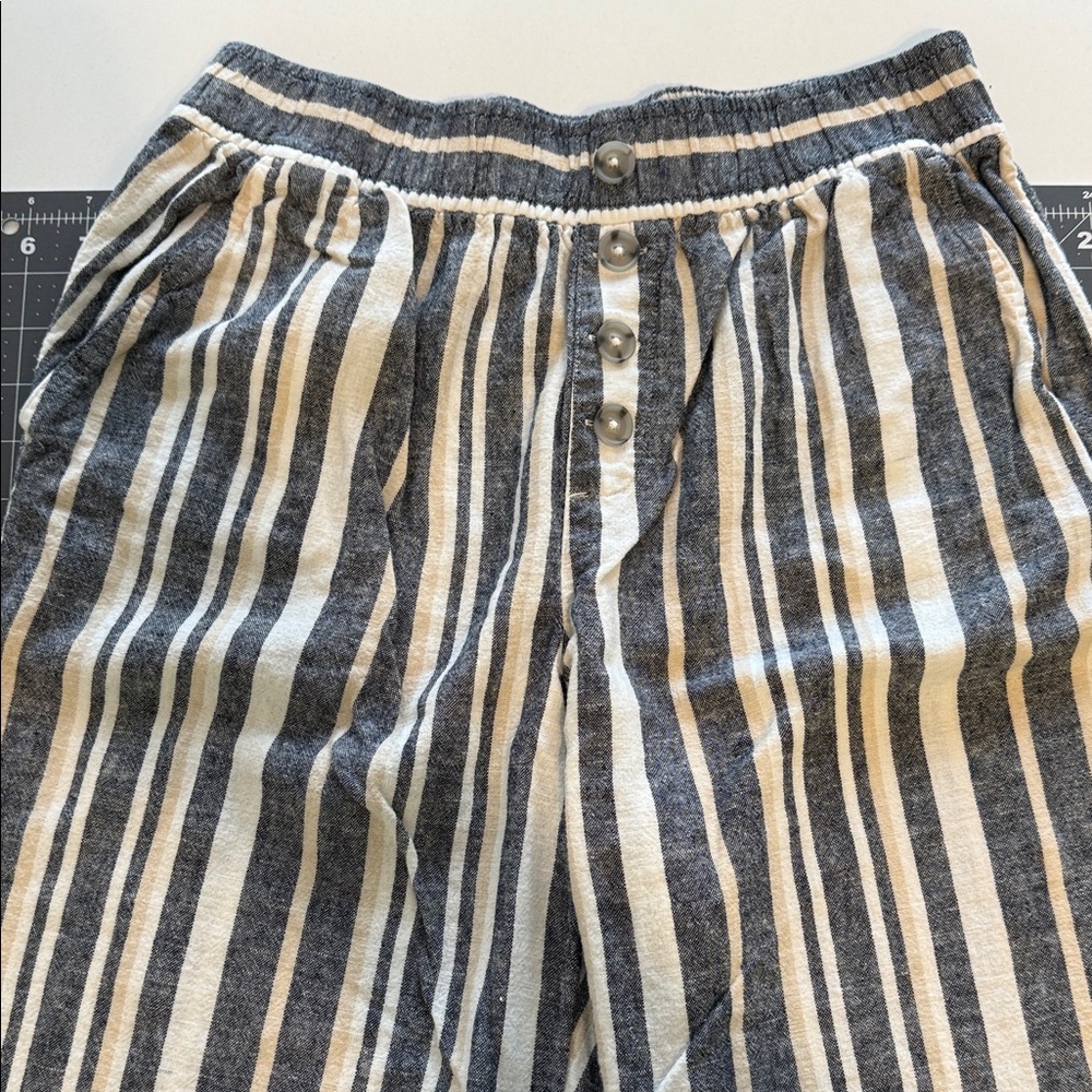LOFT Striped Joggers in Gray and Cream